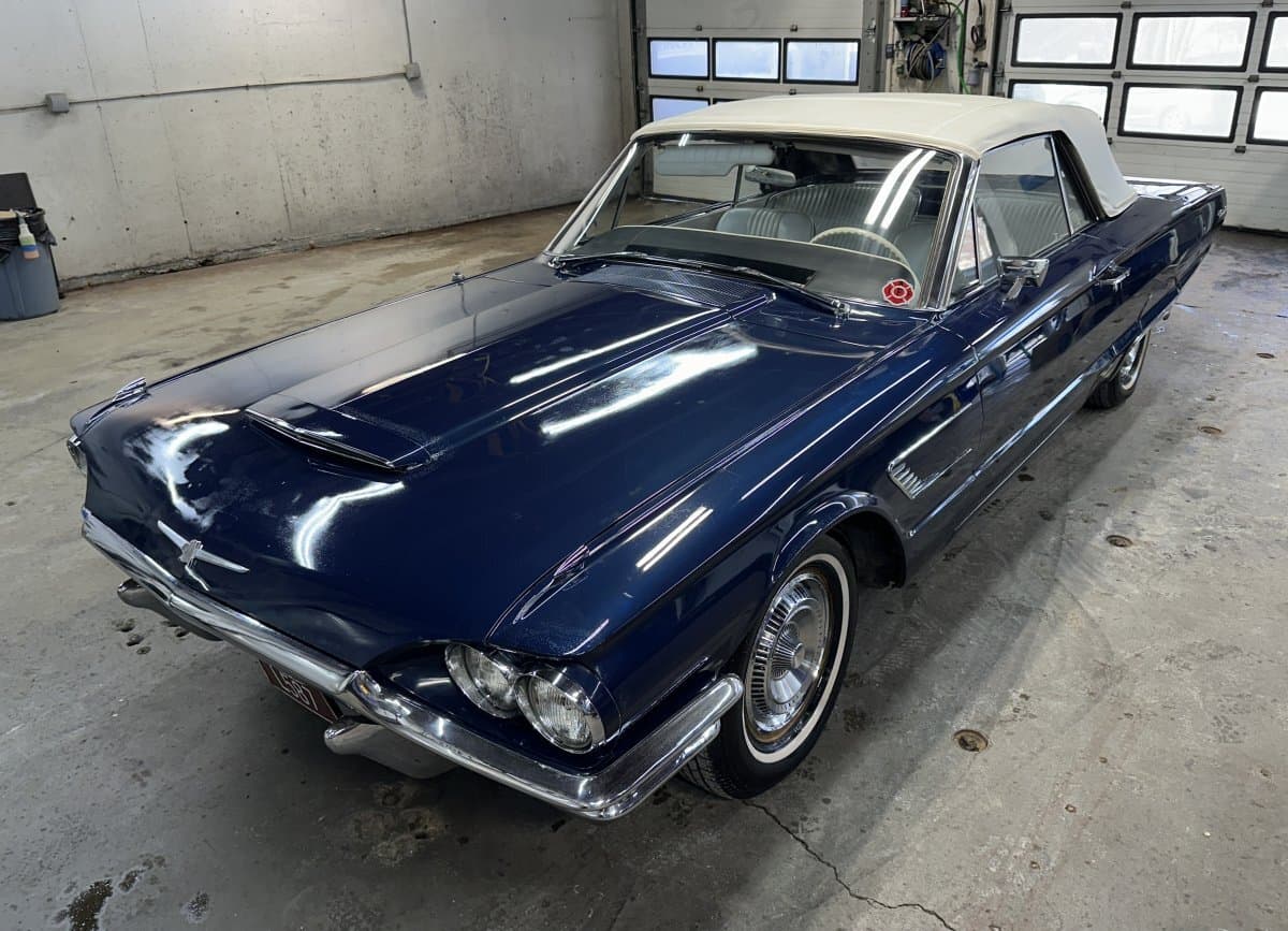 1965 Ford Thunderbird Convertible thumbnail 4