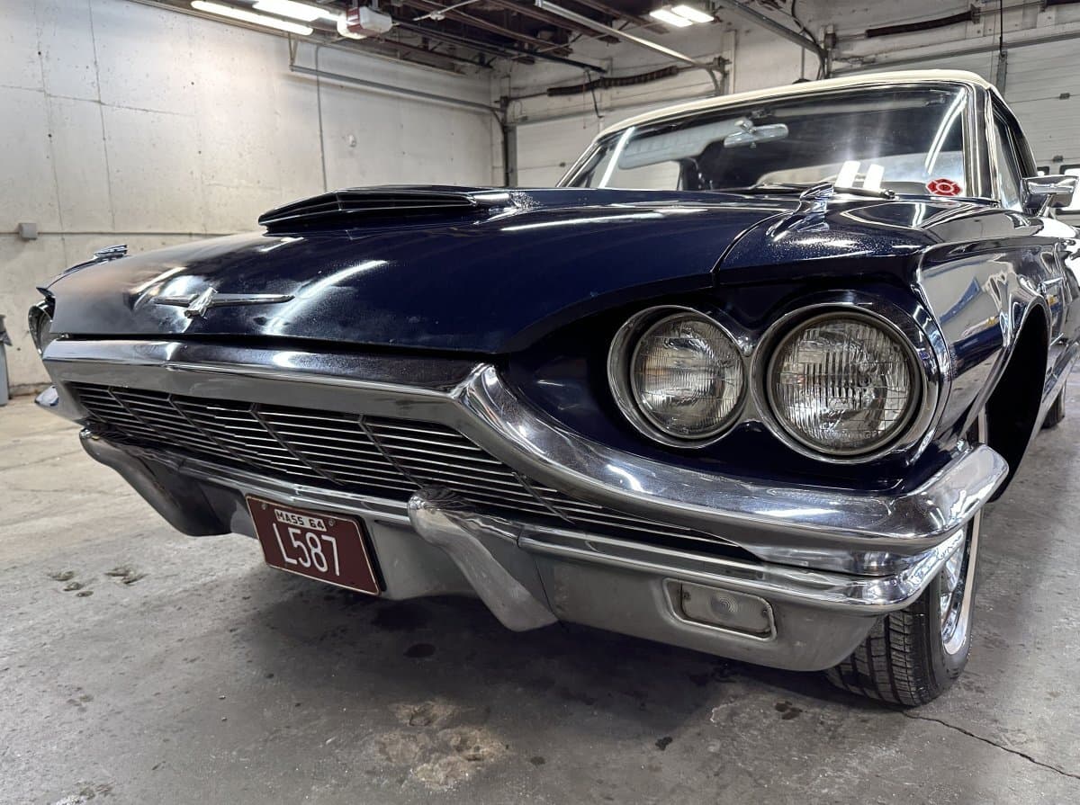 1965 Ford Thunderbird Convertible thumbnail 7