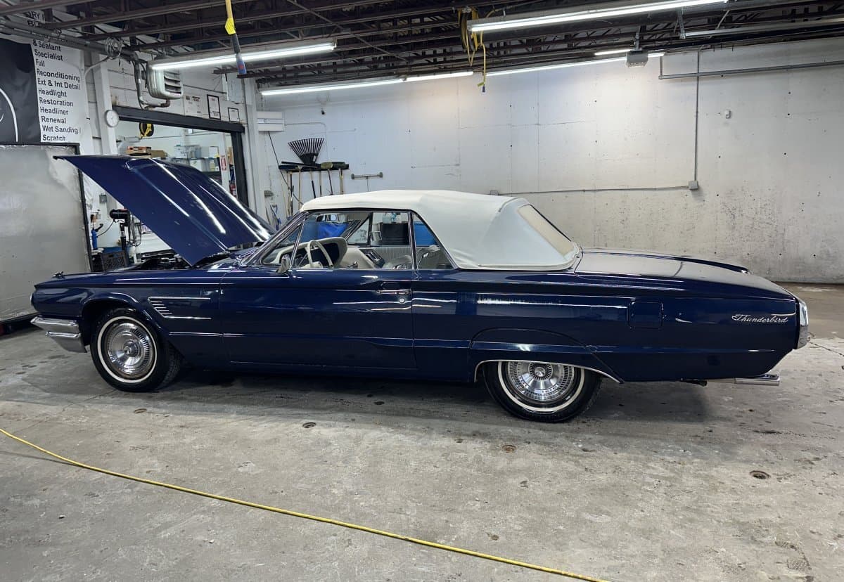 1965 Ford Thunderbird Convertible thumbnail 24