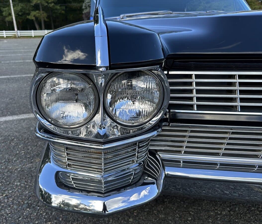 1964 Cadillac Fleetwood Series 60 Special Sedan thumbnail 7