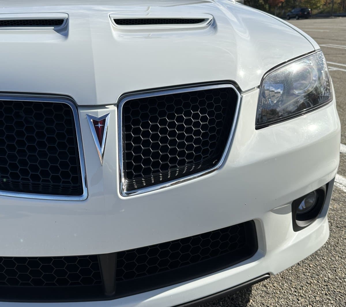 2009 Pontiac G8 GXP Sedan thumbnail 10