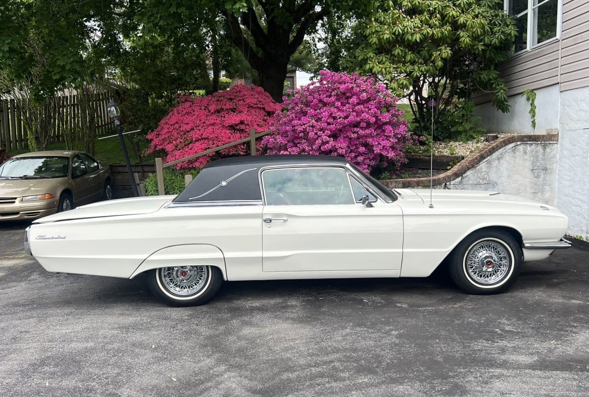 1966 Ford Thunderbird Hardtop Coupe thumbnail 5