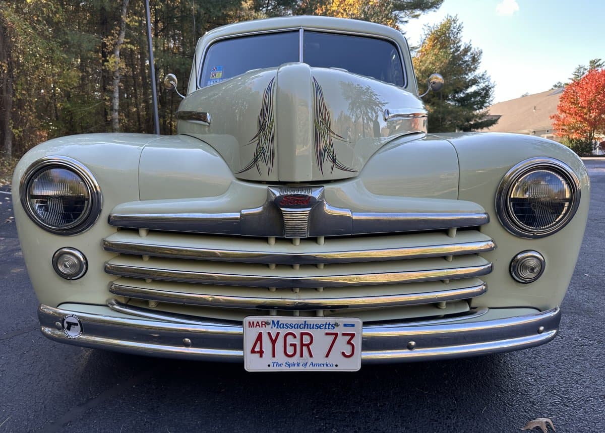 1947 Ford Deluxe Street Rod thumbnail 7