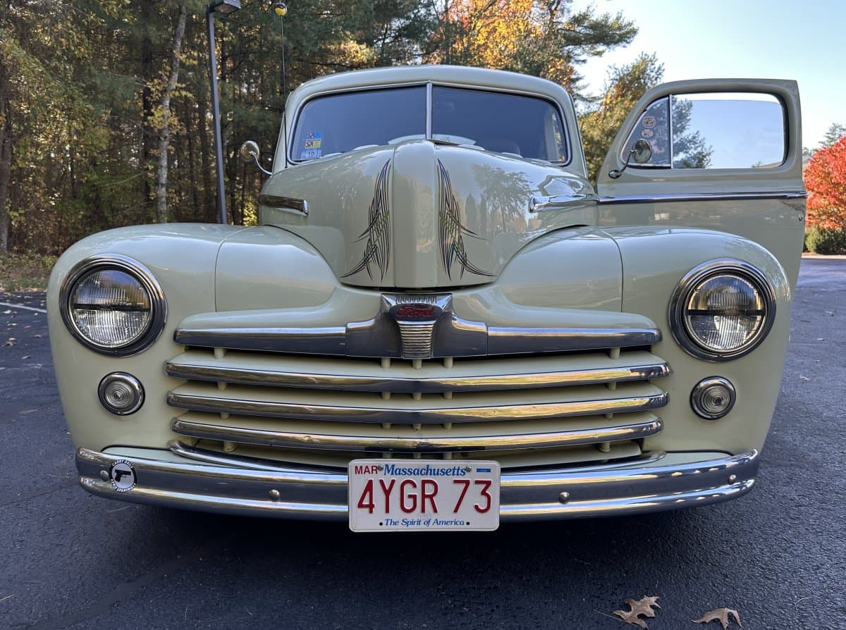 1947 Ford Deluxe Street Rod thumbnail 9