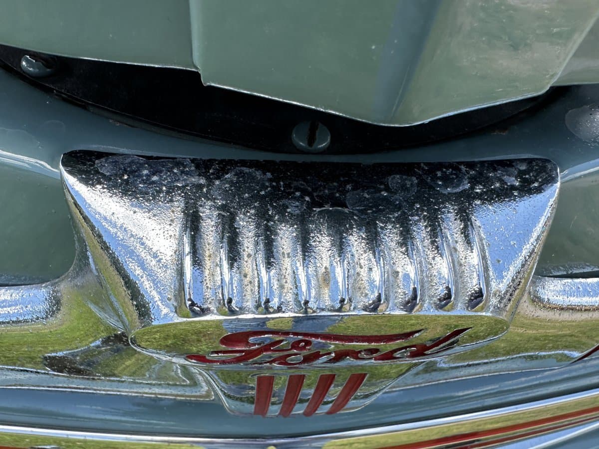 1946 Ford Super Deluxe Woodie Wagon thumbnail 6