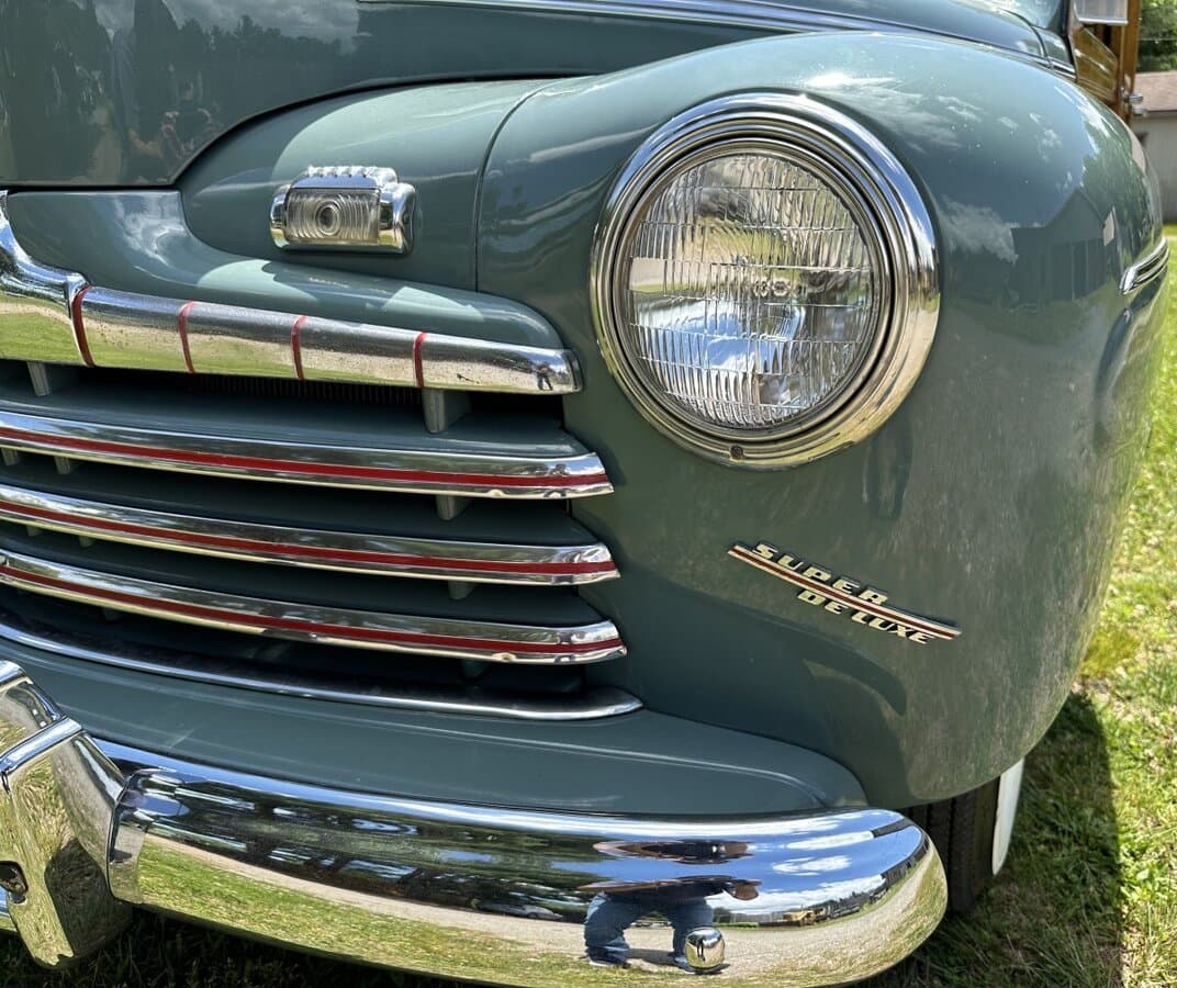 1946 Ford Super Deluxe Woodie Wagon thumbnail 8