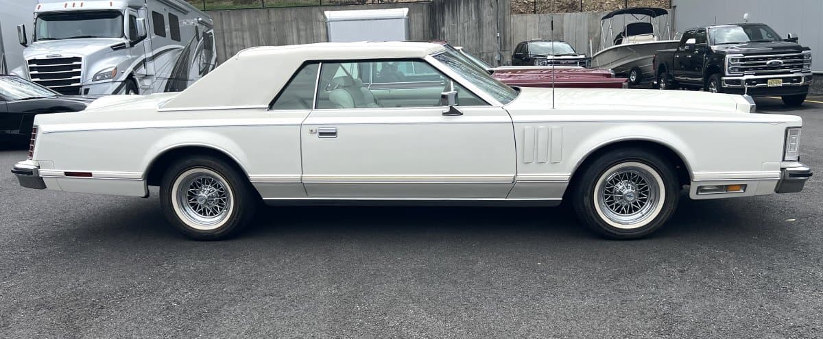 1979 Lincoln Continental Mark V thumbnail 3