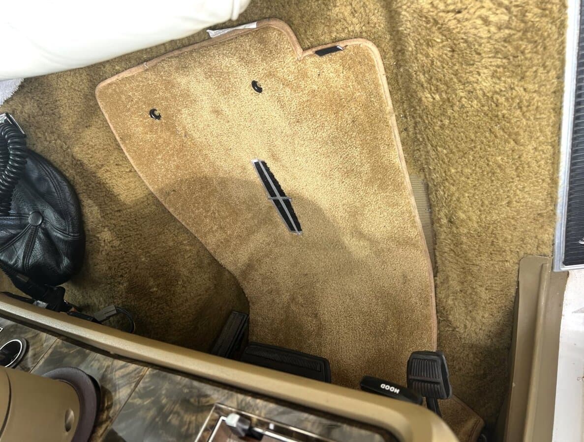 1979 Lincoln Continental Mark V thumbnail 18