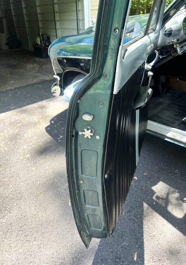 1950 Ford Custom 2-Door Sedan thumbnail 27