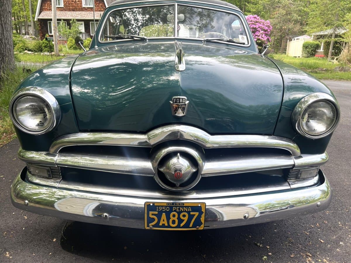 1950 Ford Custom 2-Door Sedan thumbnail 7