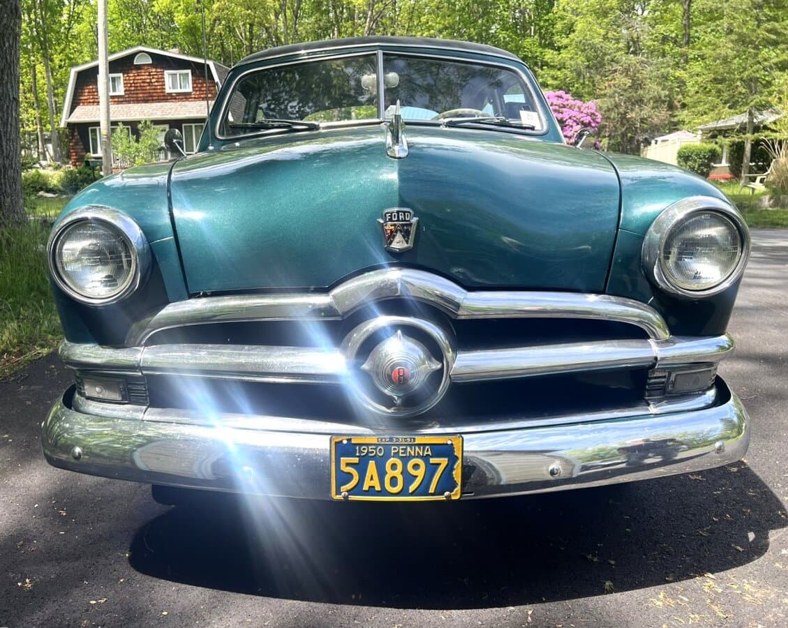 1950 Ford Custom 2-Door Sedan thumbnail 9