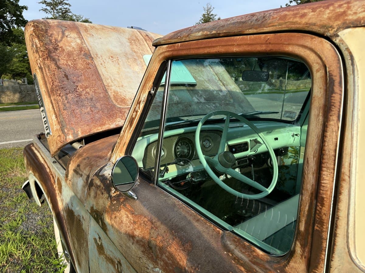 1961 Ford F100 Restomod Pickup thumbnail 28