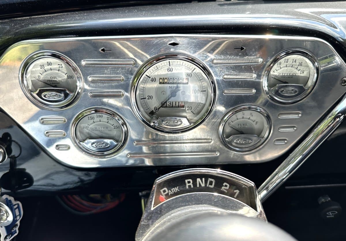 1955 Ford F100 Pickup thumbnail 29