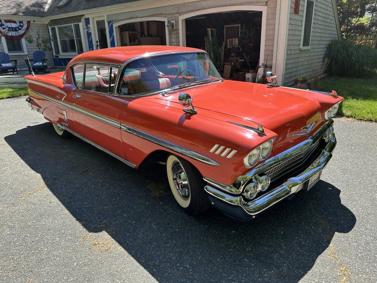 1958 Chevrolet Impala 2 Door Hardtop Coupe thumbnail 3