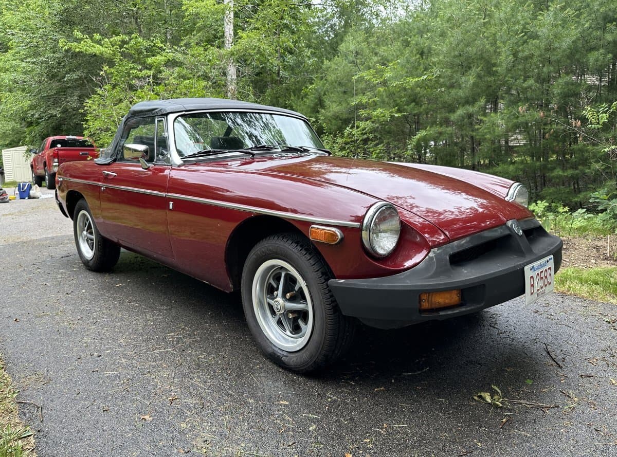1976 MG MGB Roadster thumbnail 4