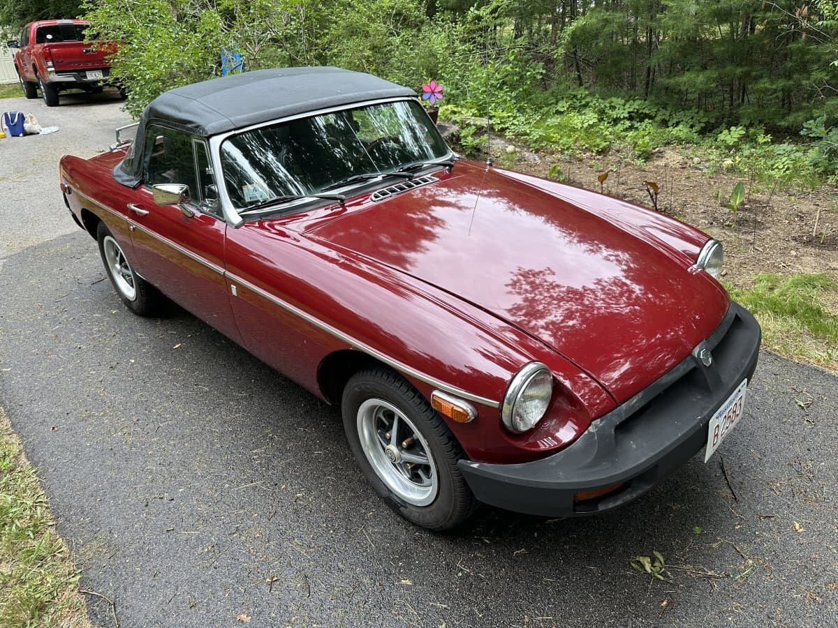 1976 MG MGB Roadster thumbnail 5