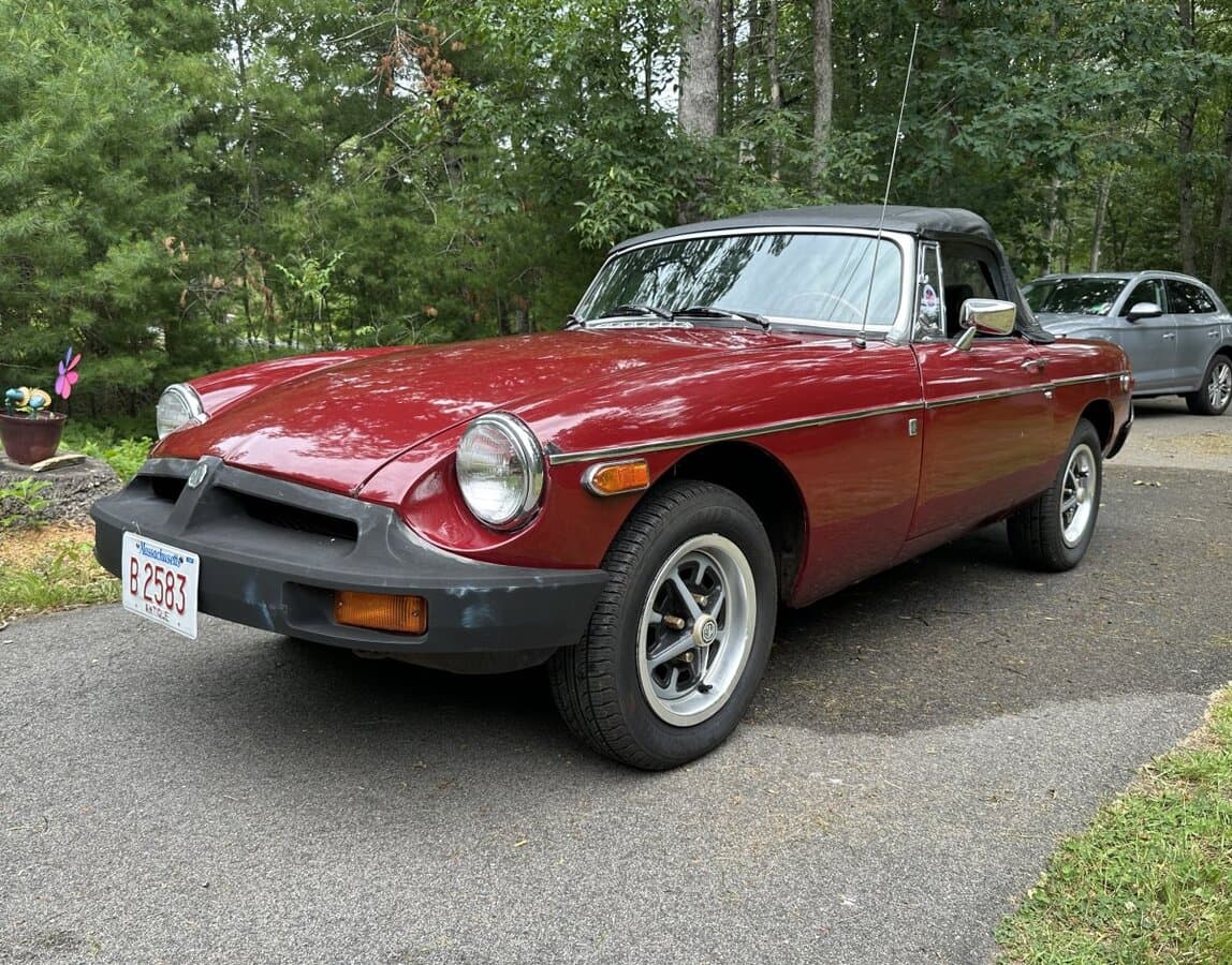 1976 MG MGB Roadster thumbnail 7