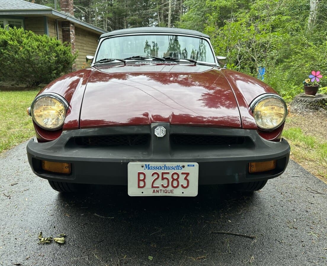 1976 MG MGB Roadster thumbnail 8