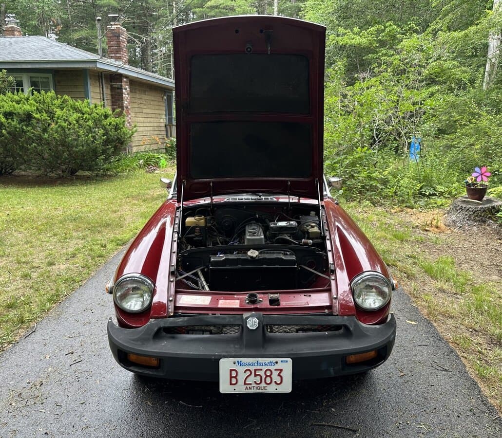 1976 MG MGB Roadster thumbnail 16