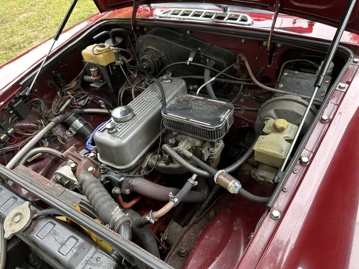 1976 MG MGB Roadster thumbnail 19