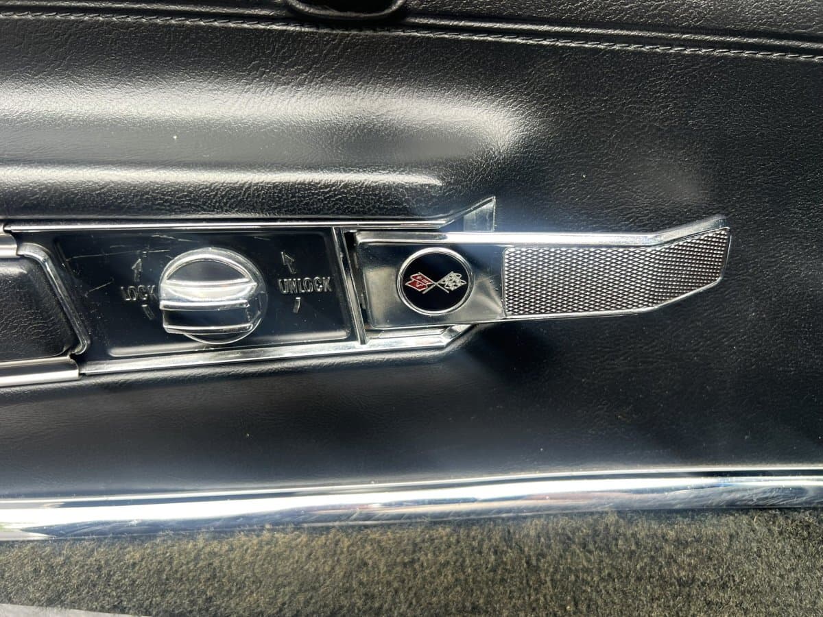 1973 Chevrolet Corvette Stingray Convertible thumbnail 24