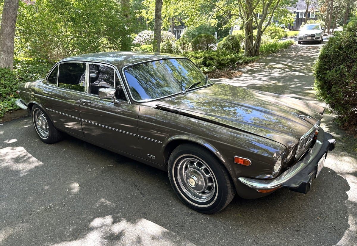 1972 Jaguar XJ6 L thumbnail 3