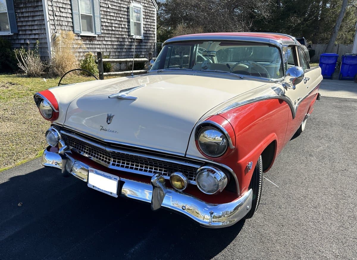 1955 Ford Crown Victoria Coupe thumbnail 3