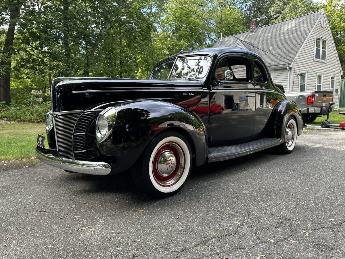 1940 Ford Deluxe Coupe Street Rod