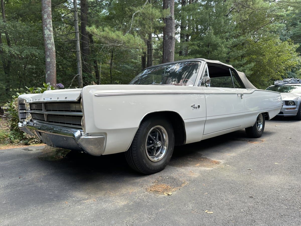 1967 Plymouth Fury III Convertible thumbnail 3