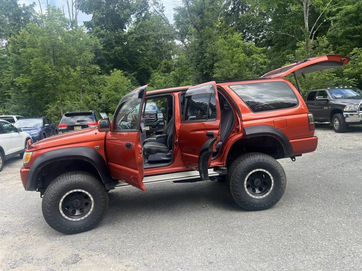 1997 Toyota Hilux Surf thumbnail 6