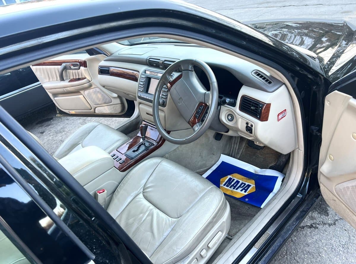 2000 Toyota Crown Majesta - Japan thumbnail 28