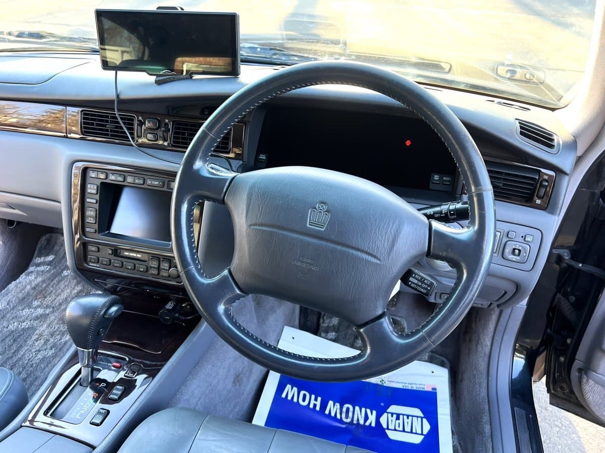 1996 Toyota Crown Majesta - Japan thumbnail 29