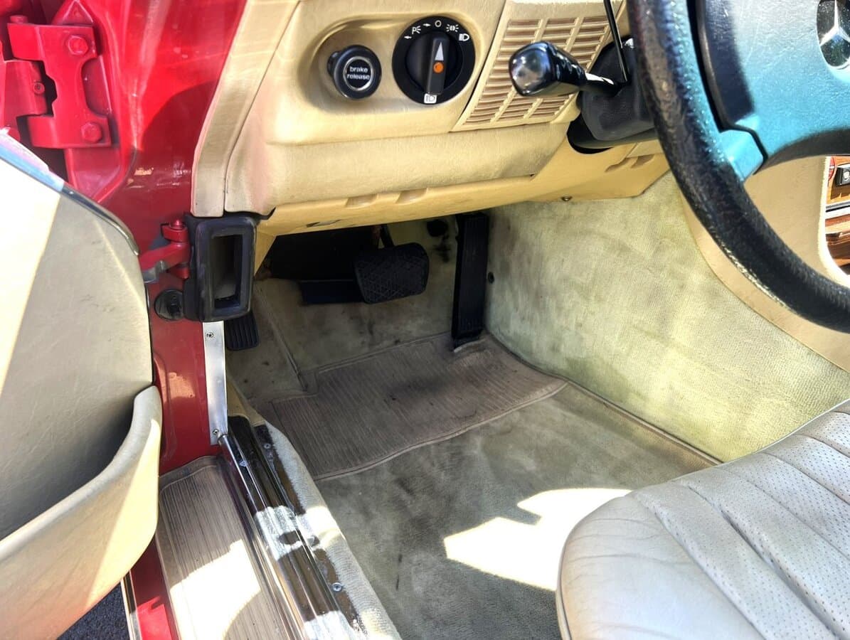 1983 Mercedes 380 SL Convertible thumbnail 29