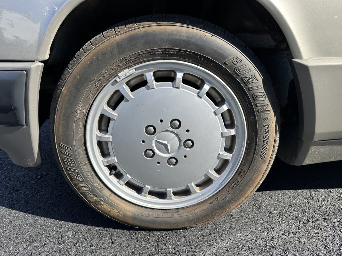 1992 Mercedes 190 E 2.3 Liter thumbnail 23