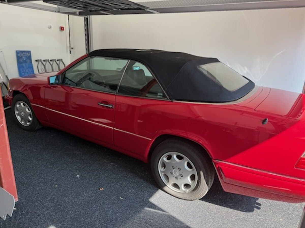 1994 Mercedes E320 Cabriolet thumbnail 5
