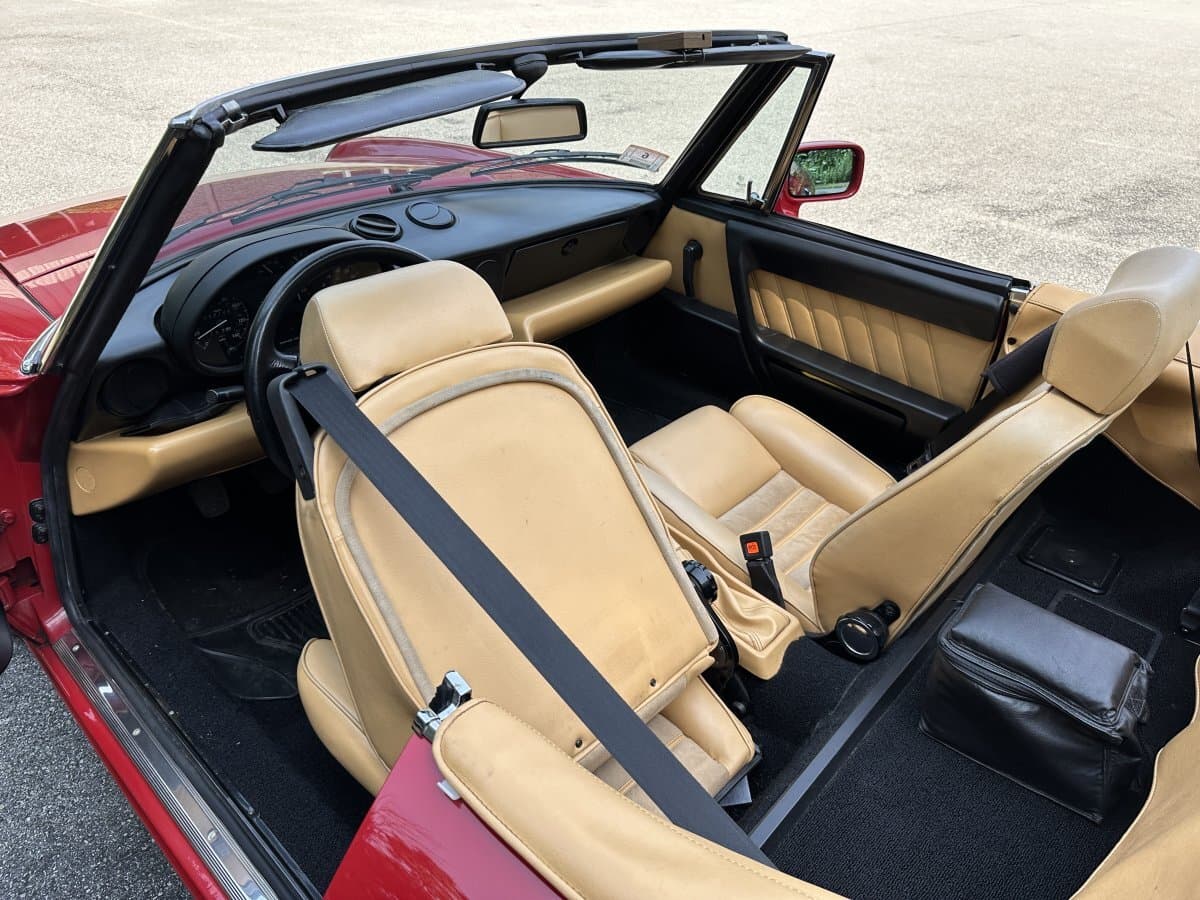 1991 Alfa Romeo Spider Convertible thumbnail 28