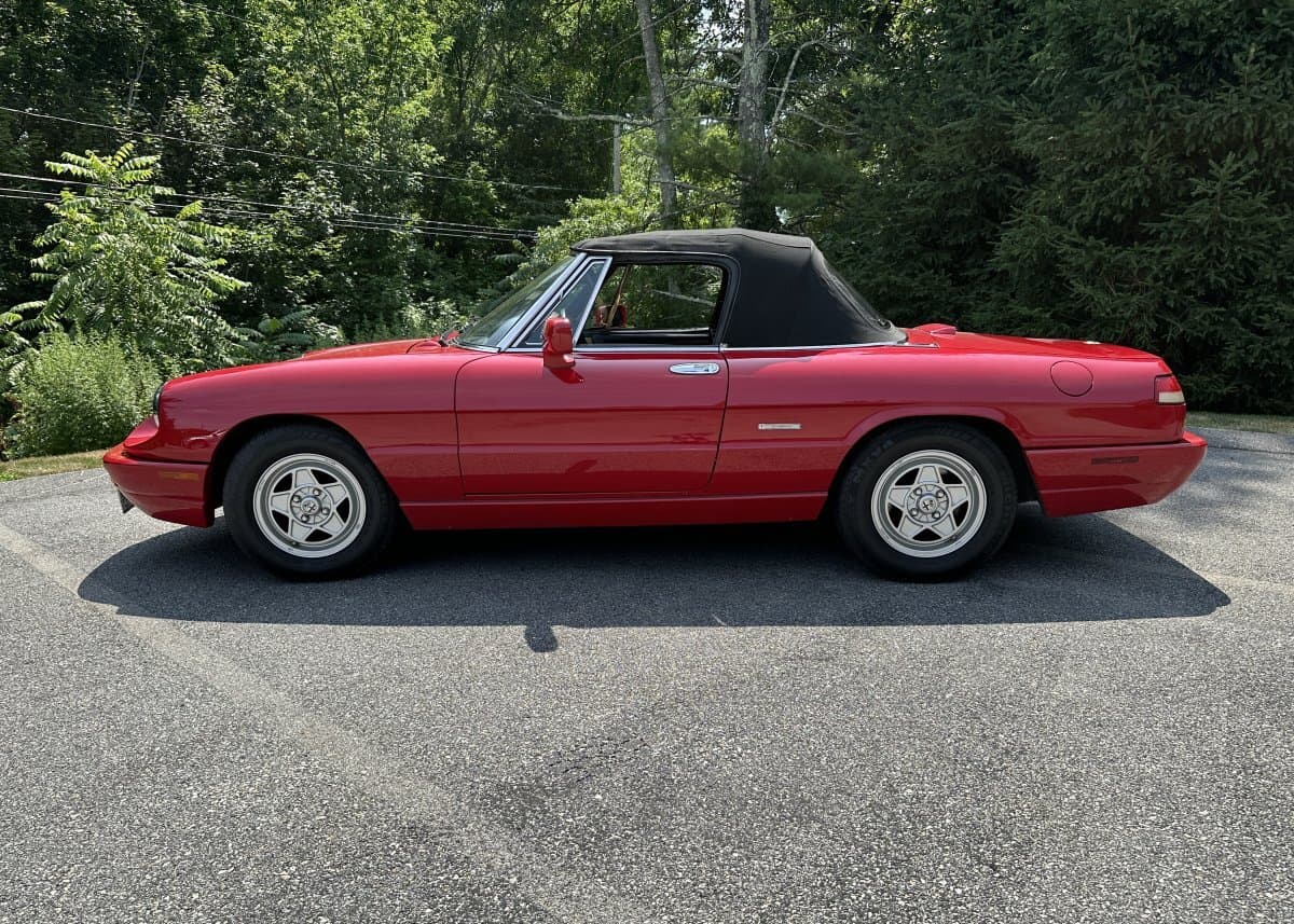 1991 Alfa Romeo Spider Convertible thumbnail 14