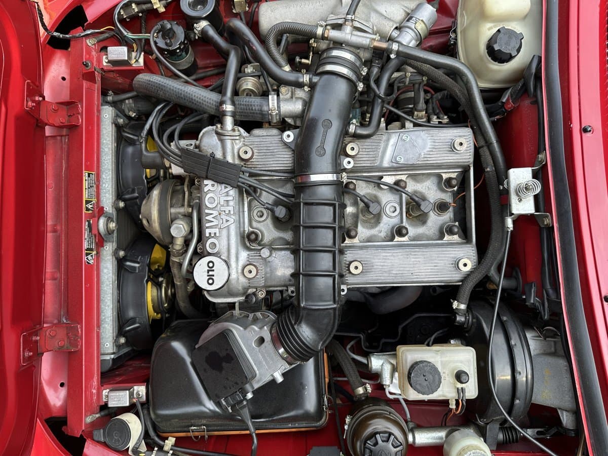 1991 Alfa Romeo Spider Convertible thumbnail 23