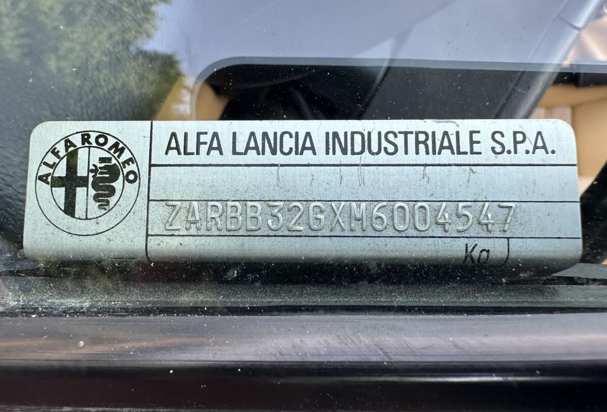1991 Alfa Romeo Spider Convertible thumbnail 25