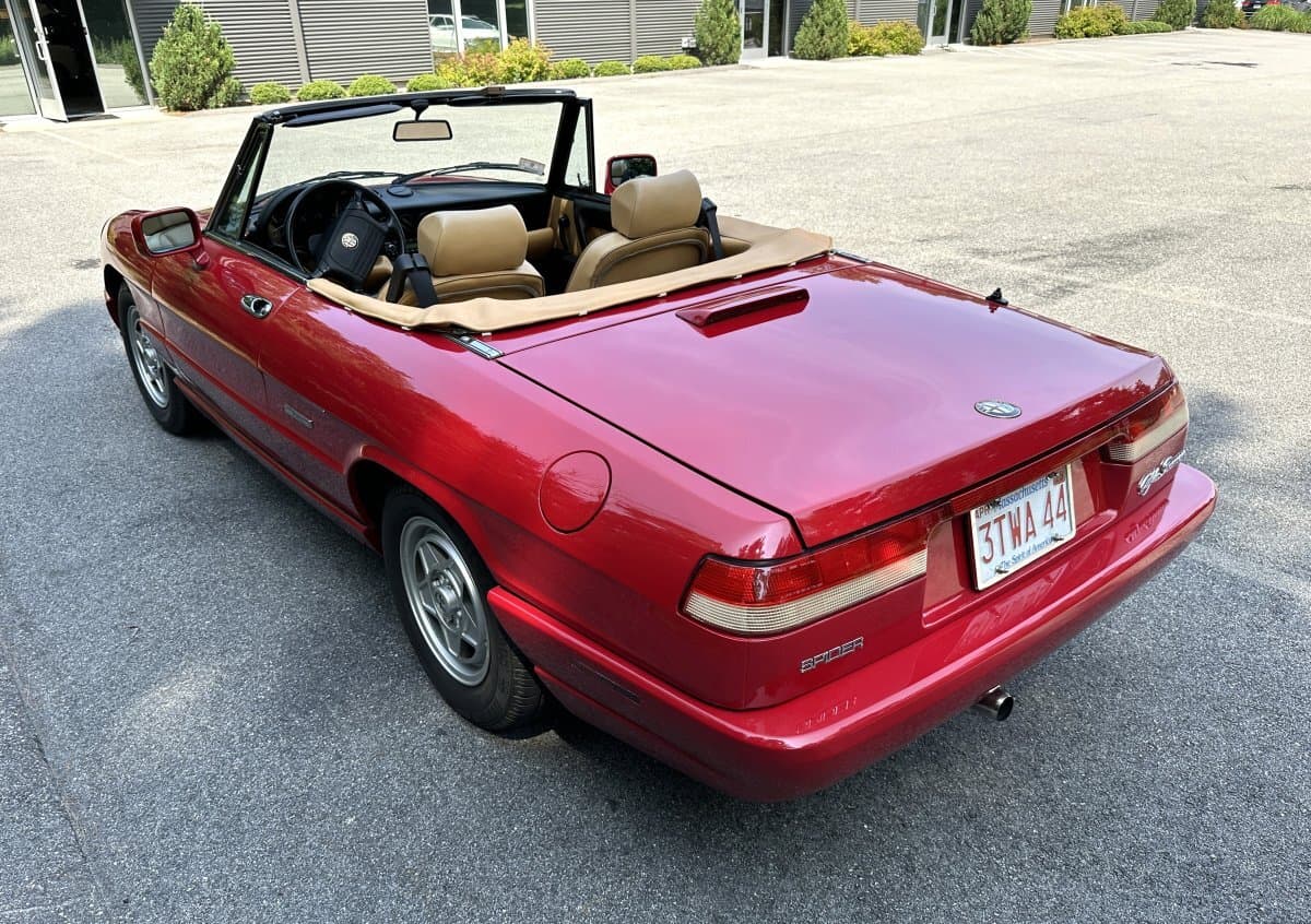 1991 Alfa Romeo Spider Convertible thumbnail 26