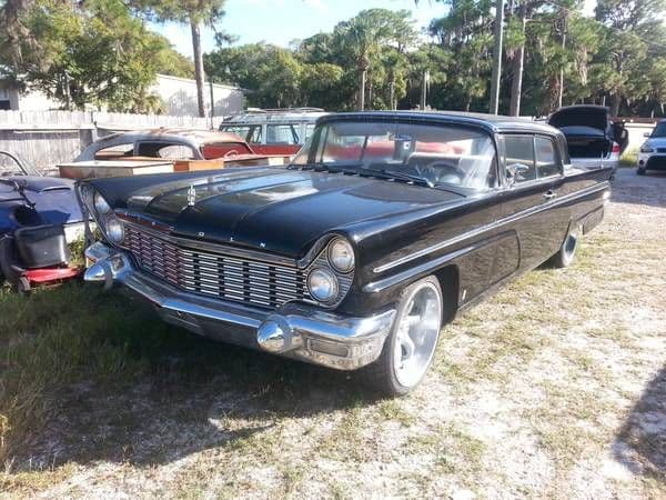 1960 Lincoln Premiere — photo 1