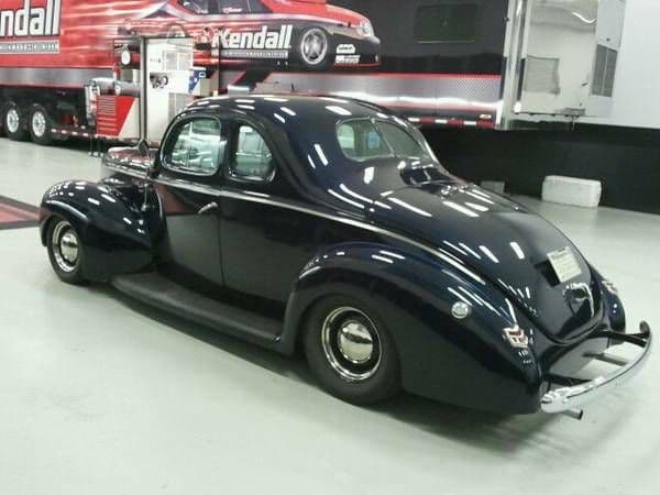1940 Ford Deluxe Coupe thumbnail 3