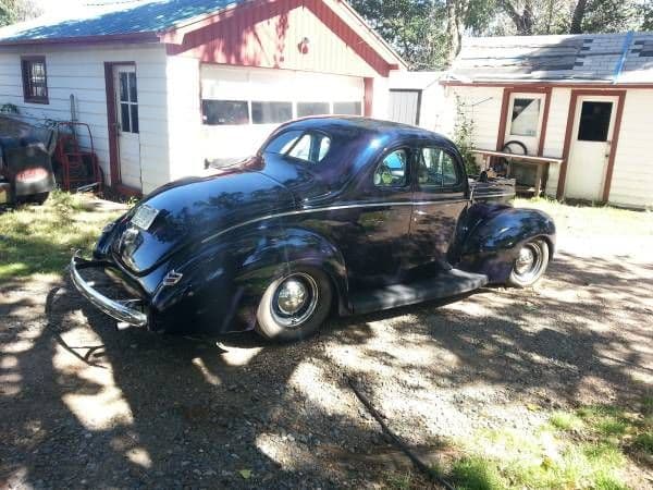 1940 Ford Deluxe Coupe thumbnail 4