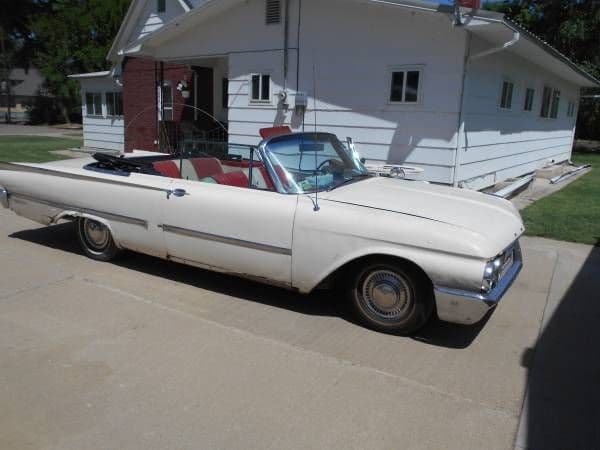 1961 Ford Galaxie Sunliner thumbnail 15