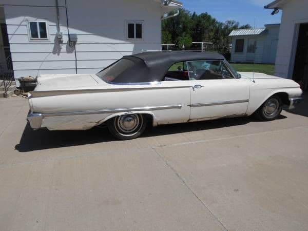1961 Ford Galaxie Sunliner — photo 1