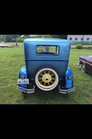 1928 Ford Model A thumbnail 4