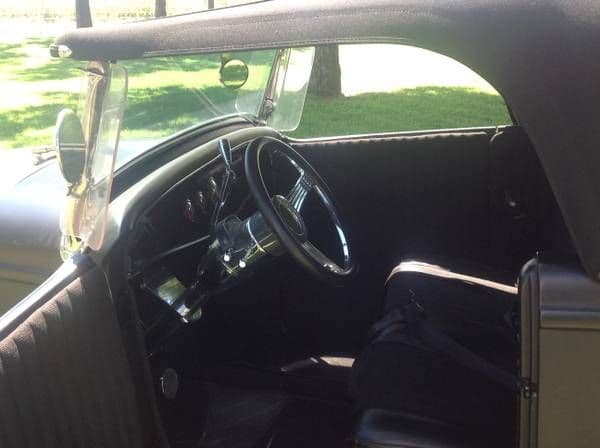 1932 Ford Roadster thumbnail 3
