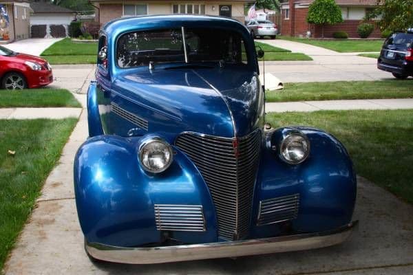 1939 Chevrolet Deluxe Coupe thumbnail 6