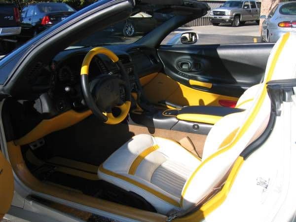 2002 Chevrolet Corvette Convertible thumbnail 3