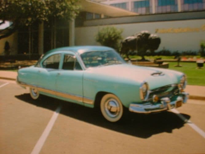 1954 Kaiser Manhattan thumbnail 8